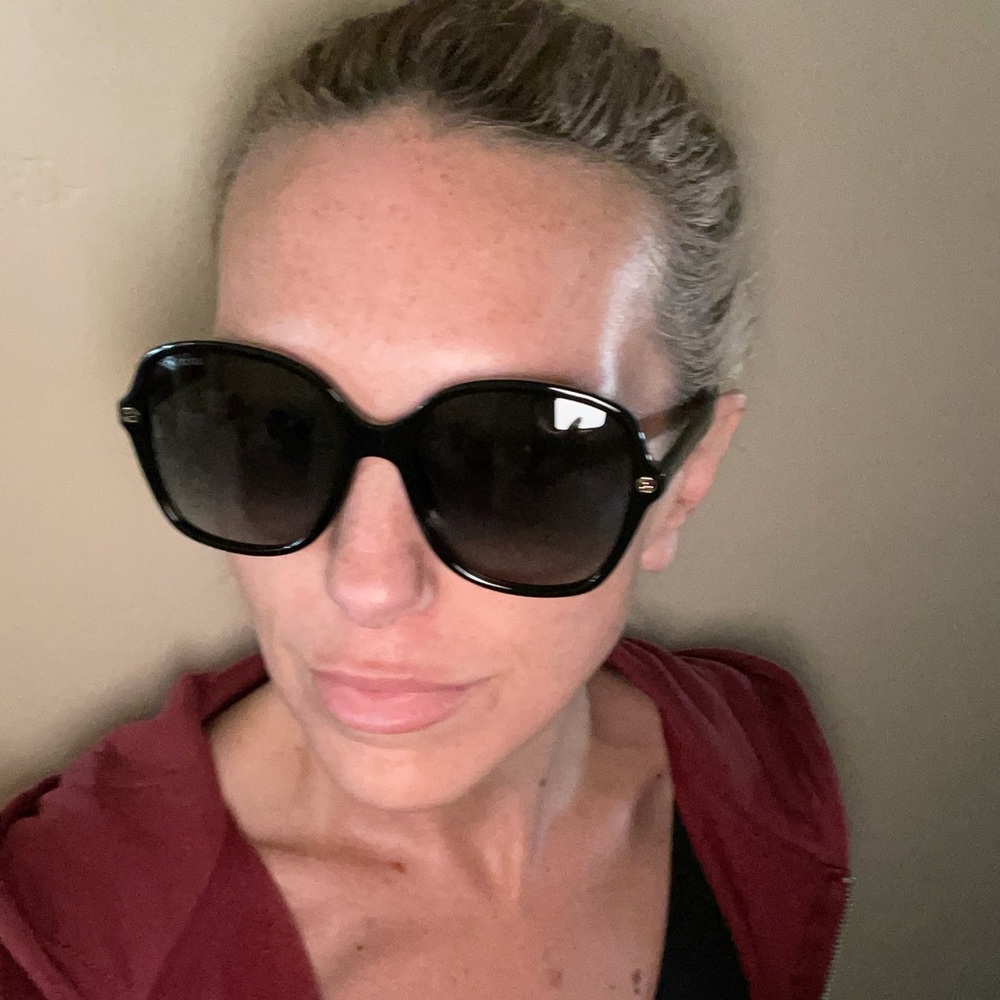 🕶Gucci Sensual Romantic Rectangle Sunglasses🕶